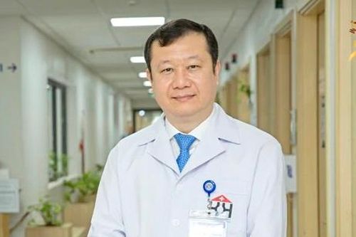 Giám đốc Bệnh viện Ung bướu Hà Nội ủy quyền điều hành công việc