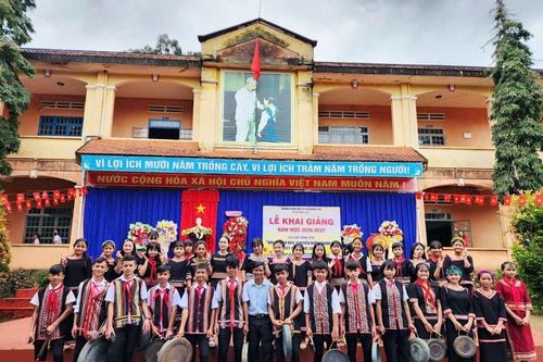Người giữ nhịp cồng chiêng nơi đại ngàn Quảng Ngãi
