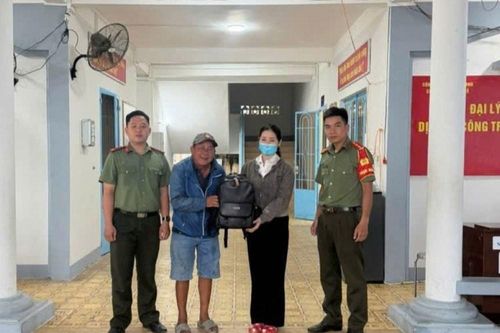 Vĩnh Long: Nhiều trường hợp nhặt được của rơi, trả cho người mất