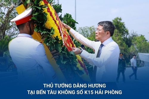 Thủ tướng dâng hương tại Bến tàu không số K15 Hải Phòng