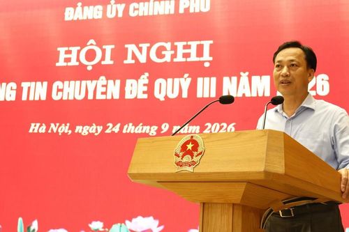 Chuyển từ tư duy 'làm theo' sang 'thực hành', đưa việc học tập Bác vào công việc hằng ngày