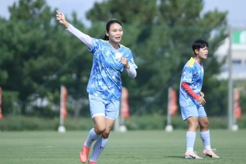 Đội tuyển nữ Việt Nam sẵn sàng cho thử thách trước Trung Quốc