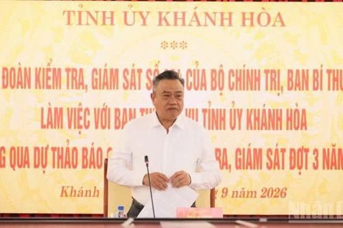 Đồng chí Trần Sỹ Thanh làm việc với Ban Thường vụ Tỉnh ủy Khánh Hòa