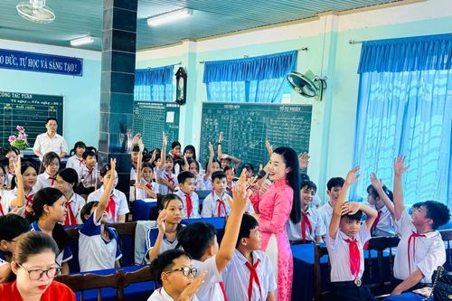 Lan tỏa tri thức – kết nối học sinh với sách và lịch sử