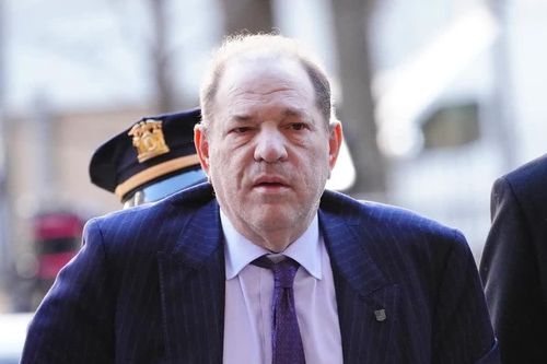 Ông trùm Hollywood Weinstein nhận án 15 năm tù vì tội phạm tình dục