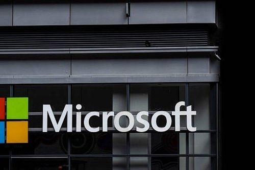 Microsoft triệt phá dịch vụ AI xâm nhập hơn 12.000 tài khoản email
