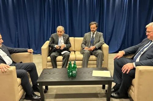 Ngoại trưởng Ukraine lần đầu gặp người đồng cấp Iran sau căng thẳng, kêu gọi Tehran không làm điều này với Nga