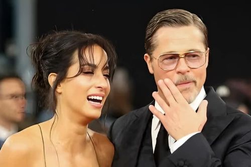 Bạn gái Brad Pitt bị chê
