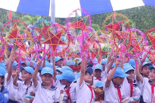 Ánh trăng vùng cao: Niềm vui về sau mưa lũ