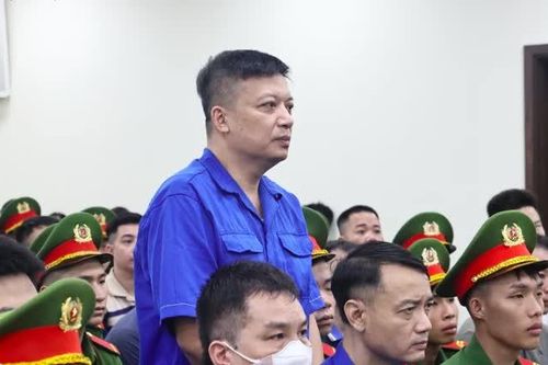 Cựu Phó phòng hình sự phủ nhận việc cầm 140.000 USD để giúp công ty sữa giả 'chạy tội'