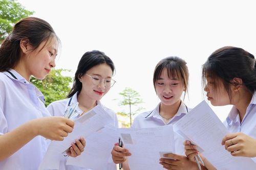 Siết xét tuyển đại học: Căng sức khi nhiều phương thức, rút còn 1 lại khó thí sinh