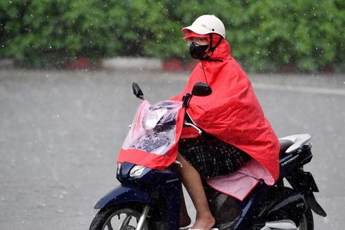 Dự báo thời tiết 24/9/2026: Miền Bắc mưa to cục bộ, Hà Nội chỉ 32 độ