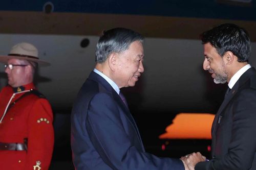 Tổng Bí thư, Chủ tịch nước đến Ottawa, bắt đầu thăm Canada