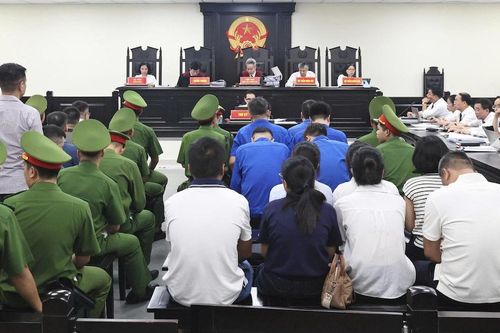Cựu chi cục trưởng khai về chủ trương nhận tiền 'chi phí ngoài' từ doanh nghiệp