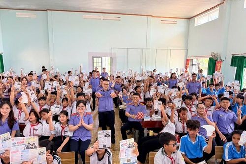 Lan tỏa pháp luật, sẻ chia Trung thu, tiếp bước truyền thống