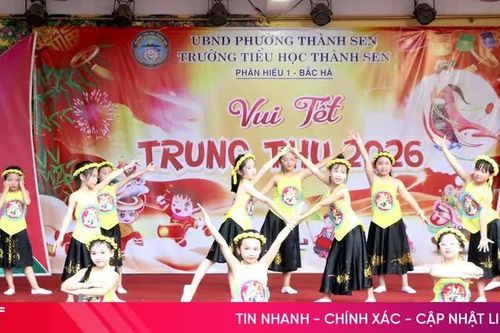 Cùng học sinh Trường Tiểu học Thành Sen vui hội Tết Trung thu