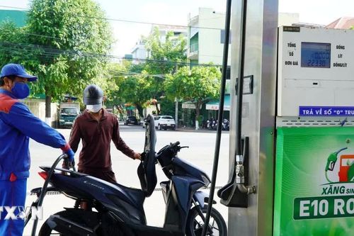 Giá xăng dầu đồng loạt điều chỉnh tăng, E10 có giá mới 27.087 đồng mỗi lít