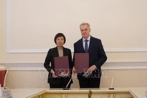 TTXVN ký thỏa thuận hợp tác với Ủy ban Đối ngoại St.Petersburg của Nga