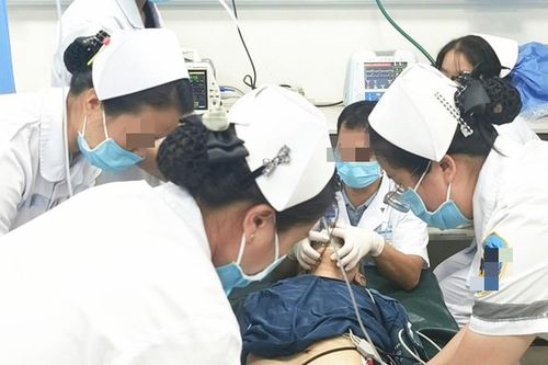 Người đàn ông 55 tuổi đột quỵ giữa đêm, bác sĩ cảnh báo chớ làm 4 việc này sau bữa tối