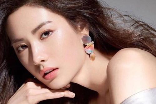 Vì sao 'mỹ nhân có gương mặt đẹp nhất thế giới' phải lên tiếng xin lỗi?