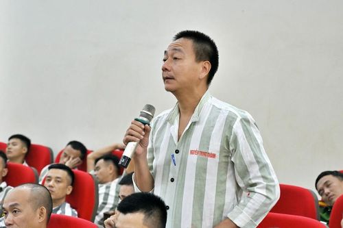 Trang bị kiến thức pháp luật, tái hòa nhập cho phạm nhân Trại giam Nam Hà