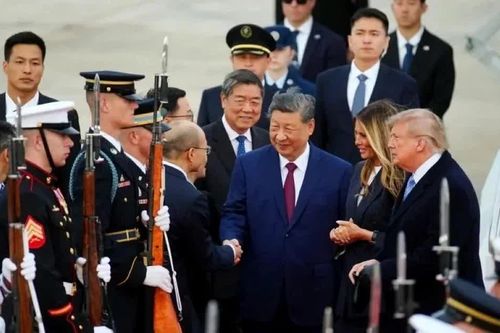 Những quan chức Trung Quốc nào tháp tùng ông Tập Cận Bình trong chuyến thăm Mỹ?