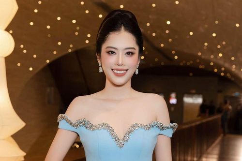Món đồ hàng hiệu trị giá 102 triệu đồng của Nam Em