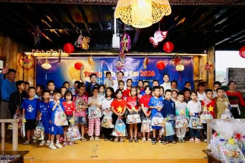 'Trung thu bản em 2026': Gửi mùa trăng đến trẻ em vùng cao Pù Bin
