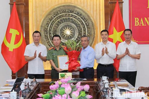 Công bố Quyết định của Ban Bí thư chỉ định đồng chí Hoàng Quốc Việt tham gia Ban Chấp hành, Ban Thường vụ Tỉnh ủy Thanh Hóa