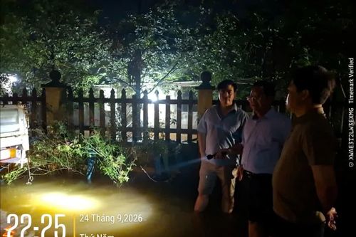 Xuyên đêm bơm nước chống ngập tại 3 trường học của xã Đồng Tiến