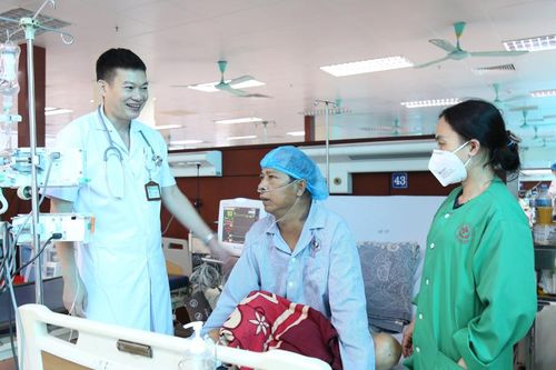 Bắc Ninh: Cứu sống bệnh nhân 64 tuổi ngừng tuần hoàn nhiều lần