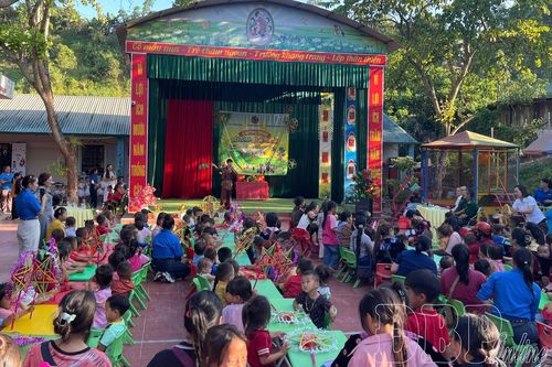 Đồn Biên phòng Na Cô Sa, Nậm Nhừ tổ chức Tết Trung thu cho thiếu nhi biên giới