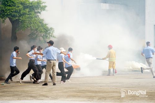 Công an thành phố Đồng Nai phối hợp diễn tập phương án chữa cháy, cứu nạn, cứu hộ