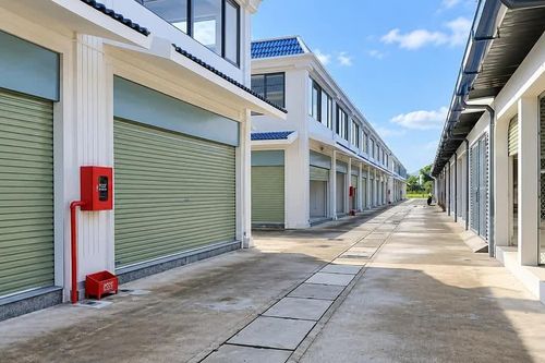 Hơn 100 ki ốt tại chợ An Nhơn vẫn bỏ trống