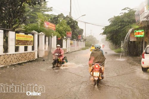 Cảnh báo mưa dông, sạt lở đất