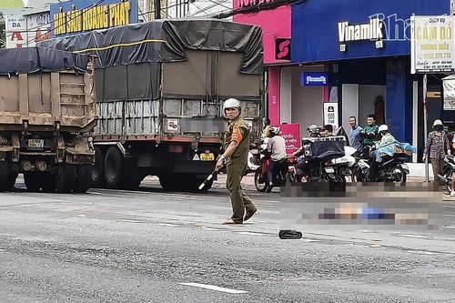 Va chạm với xe ben làm một phụ nữ tử vong