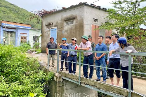 Phường Nam Nha Trang kiểm tra công tác ứng phó với mưa lớn, sạt lở đất