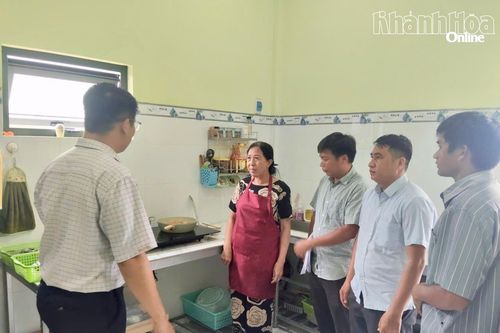 Xã Phước Hà kiểm tra công tác bảo đảm an toàn thực phẩm tại 2 cơ sở giáo dục mầm non