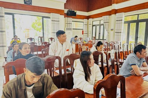 Xã Khánh Sơn tuyên truyền phát triển người tham gia bảo hiểm xã hội tự nguyện
