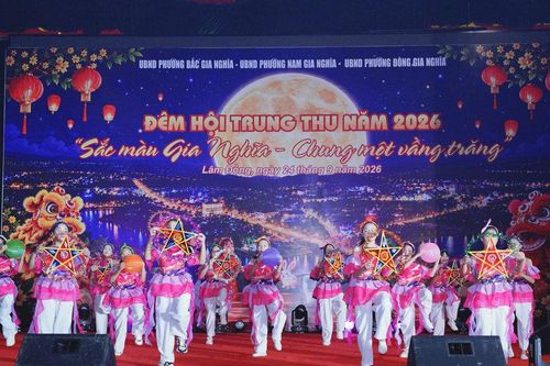 'Sắc màu Gia Nghĩa - Chung một vầng trăng'
