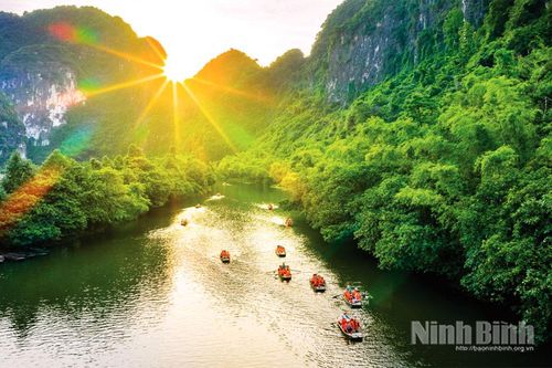 Ninh Bình trao truyền và phát huy giá trị truyền thống văn hiến quê hương