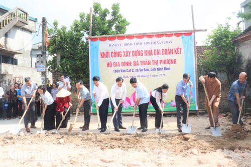 Ấm áp nghĩa tình từ những ngôi nhà Đại đoàn kết