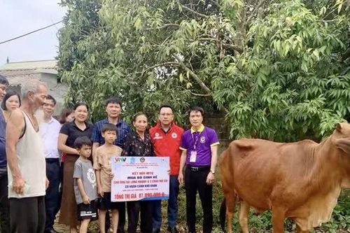 Không để người khó khăn, yếu thế ở lại phía sau