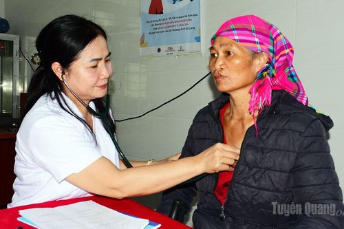 Khám sức khỏe định kỳ, bảo vệ sức khỏe từ xa