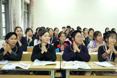 Học bổng Vallet chắp cánh ước mơhọc sinh dân tộc thiểu số