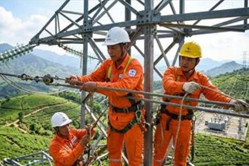 EVNNPT phát động thi đua “100 ngày đêm đẩy nhanh tiến độ, hoàn thành các dự án truyền tải điện trọng điểm năm 2026”