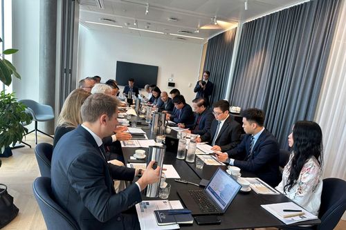Thứ trưởng Trương Thanh Hoài làm việc với lãnh đạo Tập đoàn Copenhagen Infrastructure Partners (CIP)