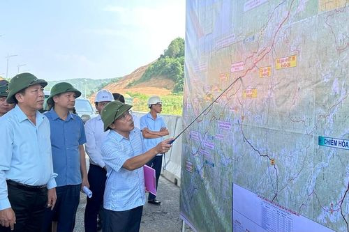 Bộ trưởng Trần Hồng Minh kiểm tra tiến độ thực hiện dự án cao tốc Tuyên Quang - Hà Giang