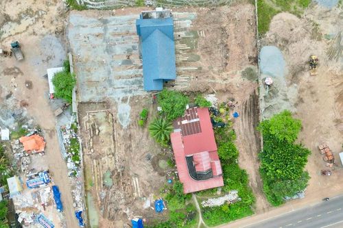 Căn nhà 300 tấn trên đường kết nối sân bay Long Thành được 'thần đèn' di dời thế nào?