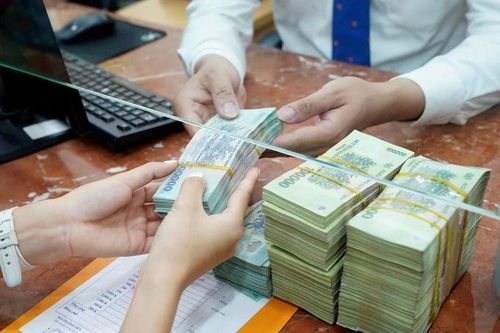 Nhiều ngân hàng tăng lãi suất tiết kiệm lên 9%